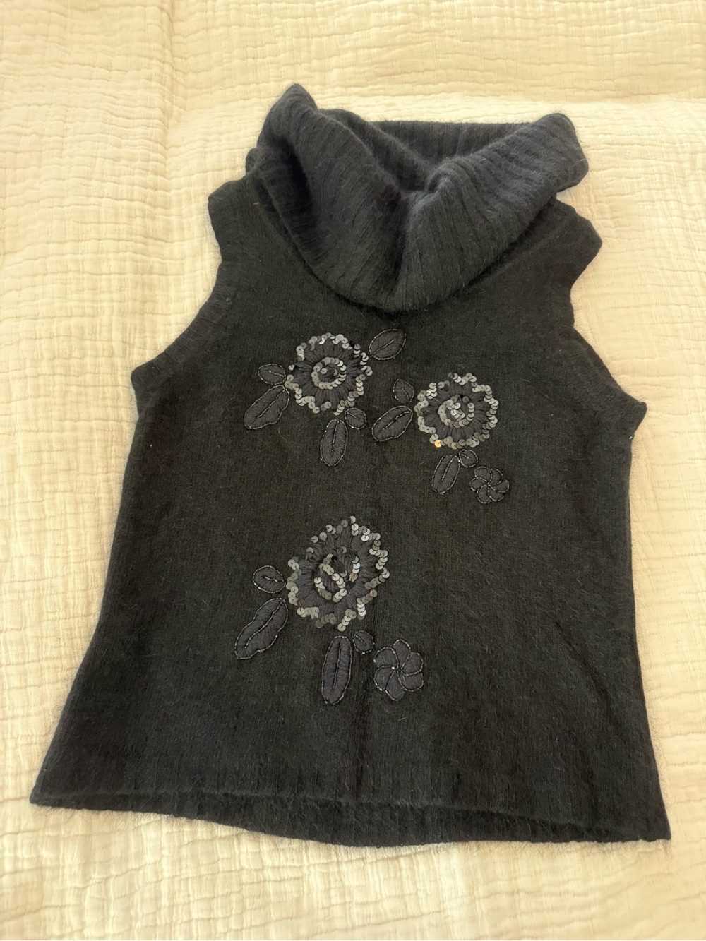 VTG Cache Rabbit Hair Sleeveless Turtleneck Sweater with Sequin Detail EUC 1381